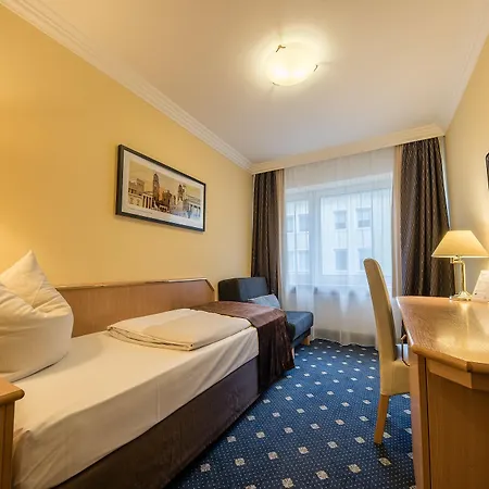 Royal 3*