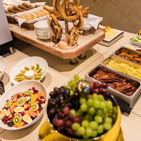 ロイヤル ホテル 3*