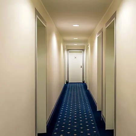 Hotell Royal 3*