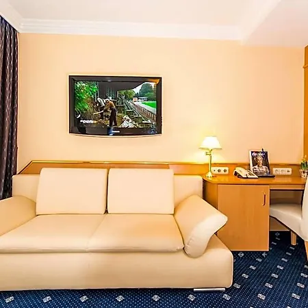 Royal Hotell 3*