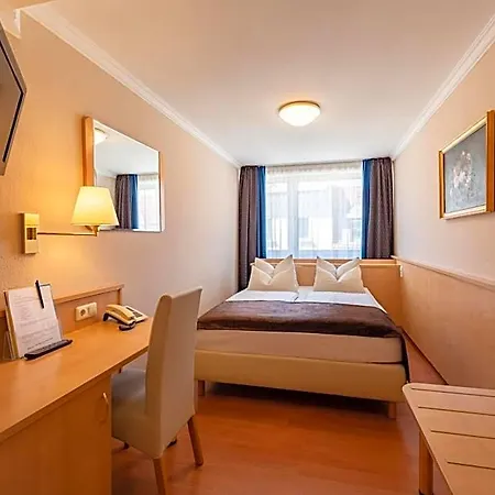 Royal Hotell 3*
